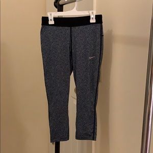 Nike cropped leggings